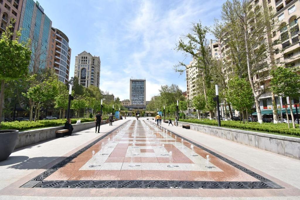 74/3new Building In The Center Of The Capital